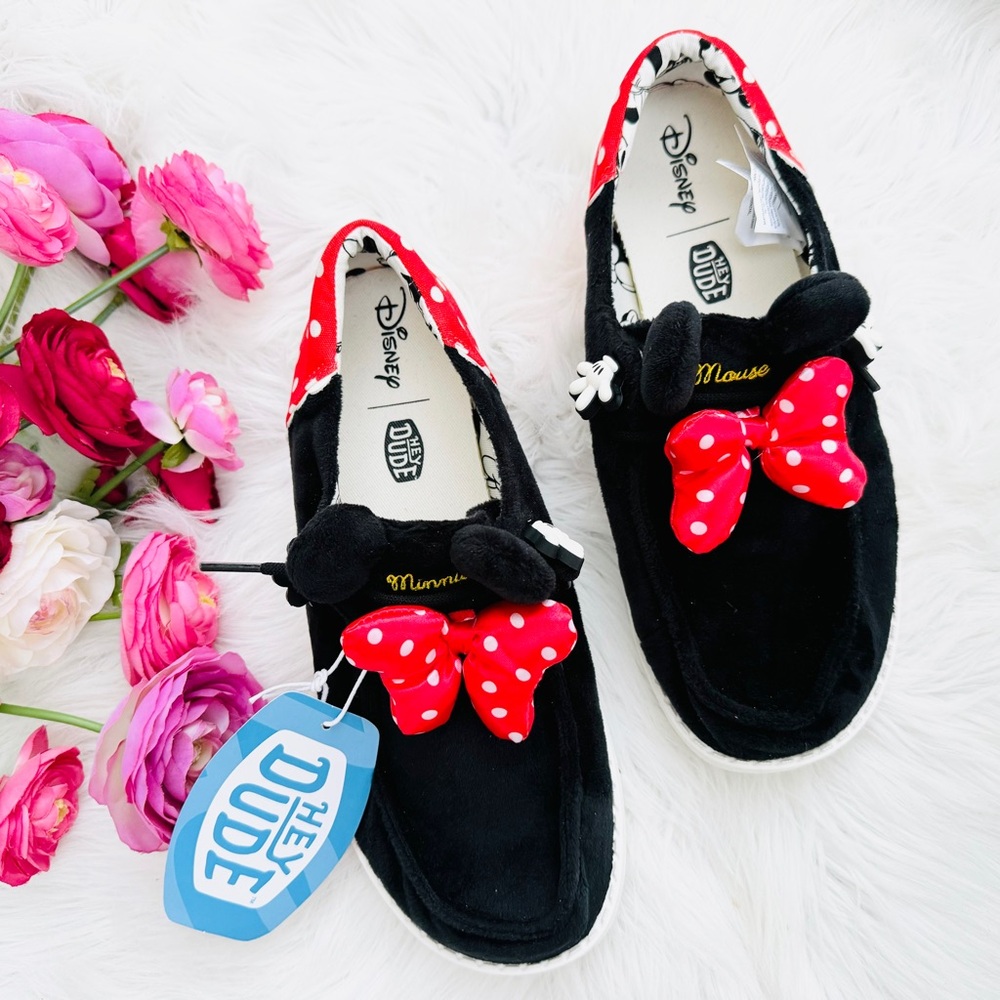 Hey Dude X Disney Minnie Mouse Shoes - Picture 2 of 10